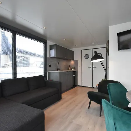Beautiful Houseboat In The Harbour Of Near Centre Botel Volendam
