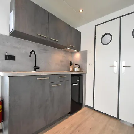 Boat In Near Marina Museum بوتيل *