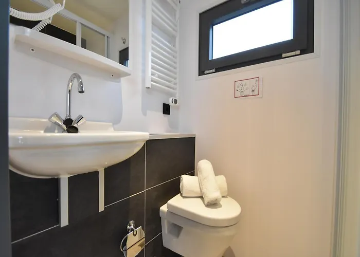 Boat In Near Marina Museum * 福伦丹